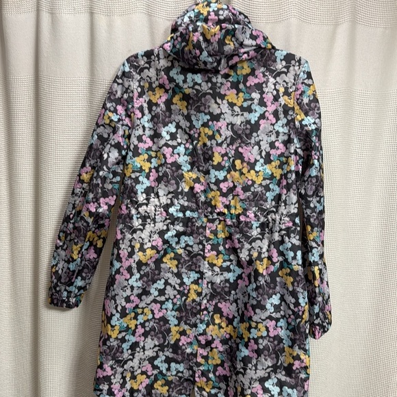 Joules Golightly Grey Ditsy Raincoat SZ 4 Travel packable floral spring EUC - Picture 6 of 7